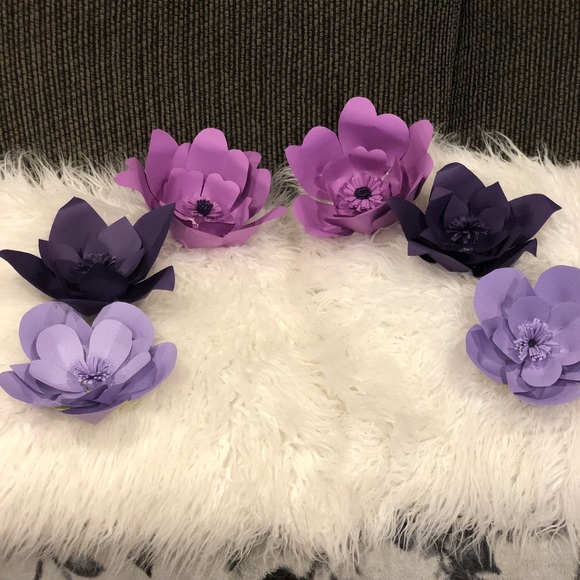 Paper flower - Picture 1 of 1